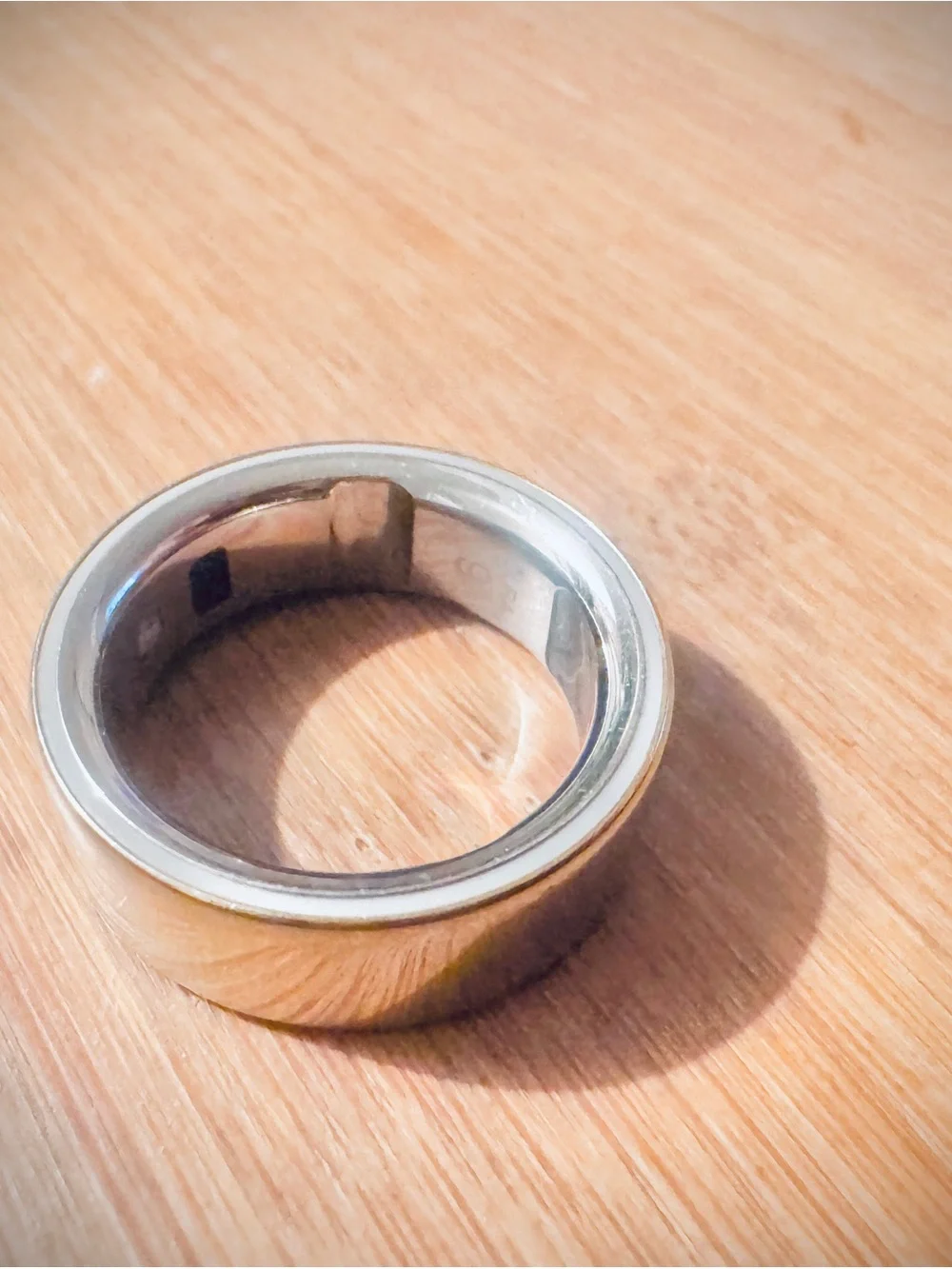 Gold Oura Ring 4 - Size 9 (Very Good Condition)